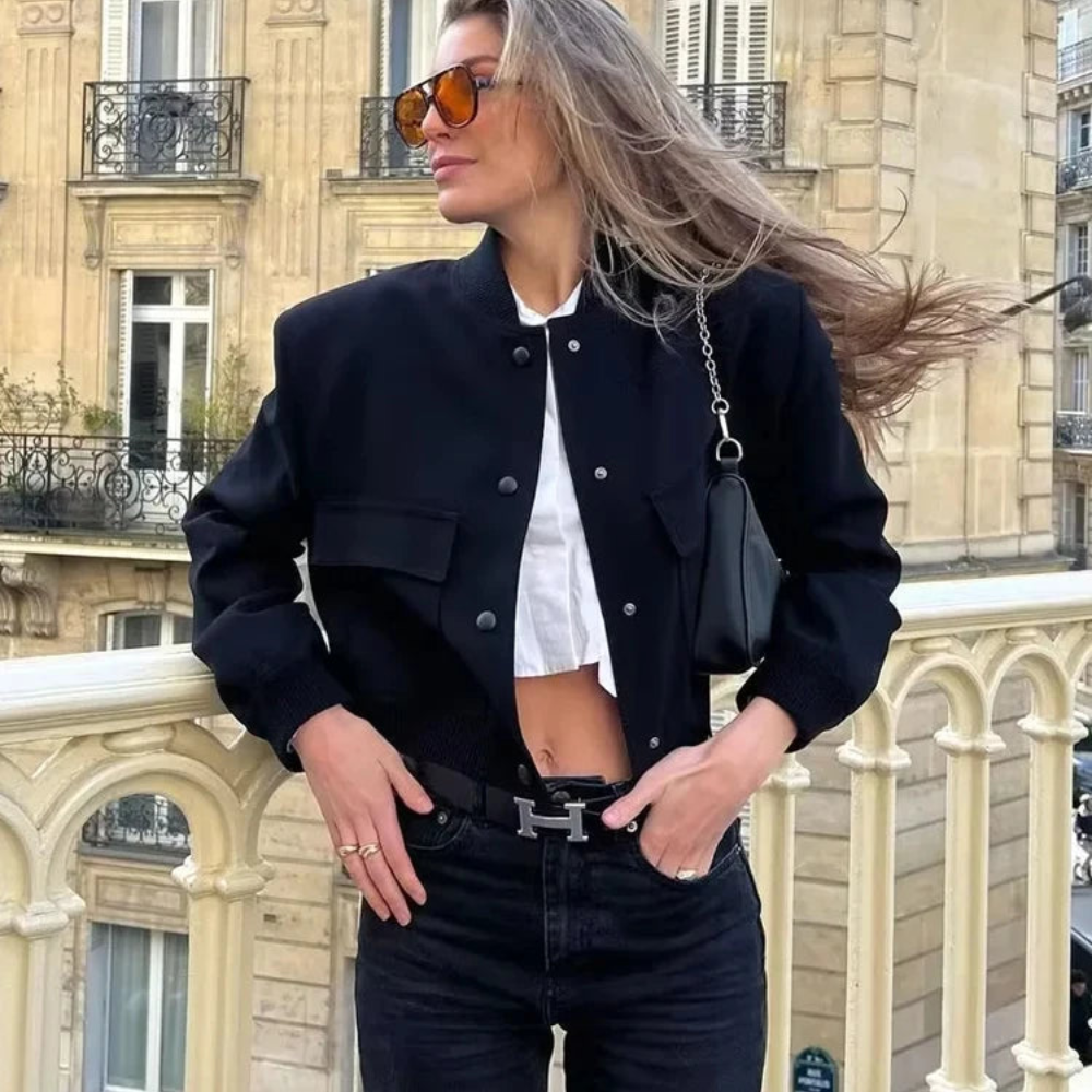 Chloe | Bomberjack